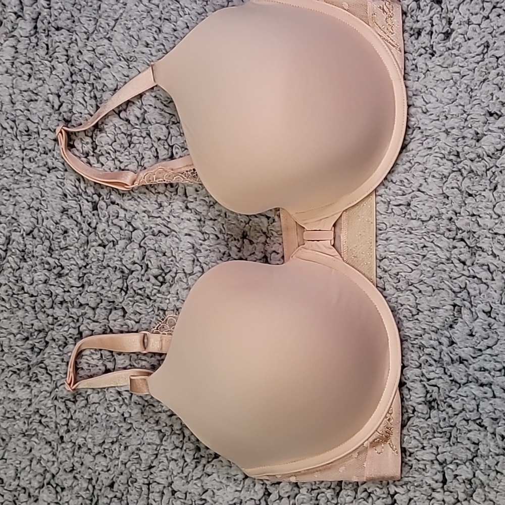 EUC, Victoria's Secret Bra 36DD